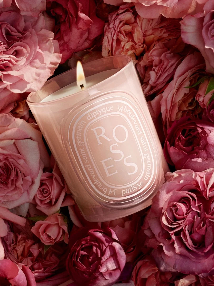 ROSES MEDIUM CANDLE - 10.6 OZ